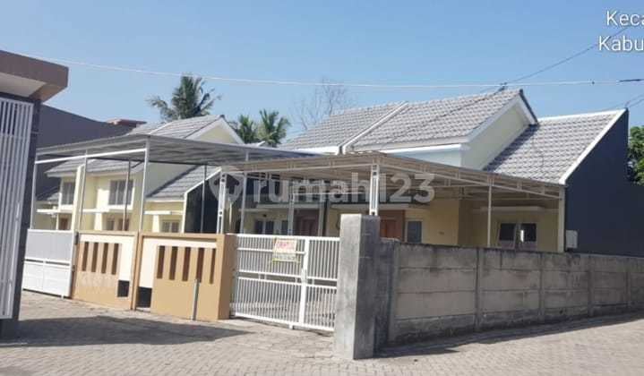 On Sale Rumah Siap Huni Dekat Jalan Propinsi Dekat Bandara Banyuwangi