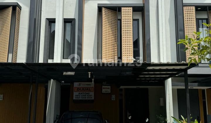 Rumah Modern Bagus di Cluster Mahakam Jgc, Jakarta Timur