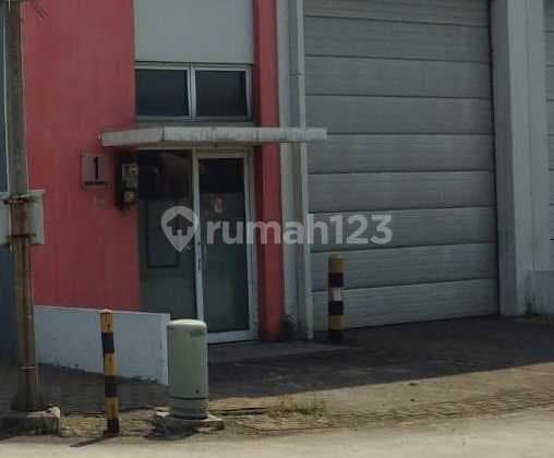 Gudang Siap Pakai Berlokasi Strategis Dekat Gerbang Tol Cakung Jakarta Timur