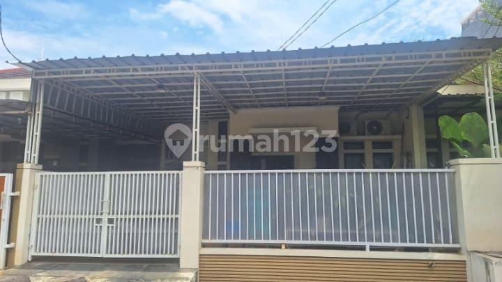 Dijual Rumah Cantik Full Renov di Cluster Aralia Harapan Indah 2 Bekasi