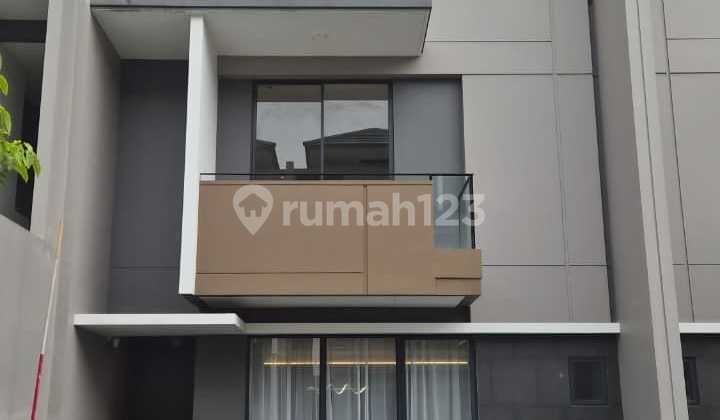 Rumah Cantik 3 Lantai di Asya Jcc Cakung - Furnished, Renovasi Full, Harga Nego!
