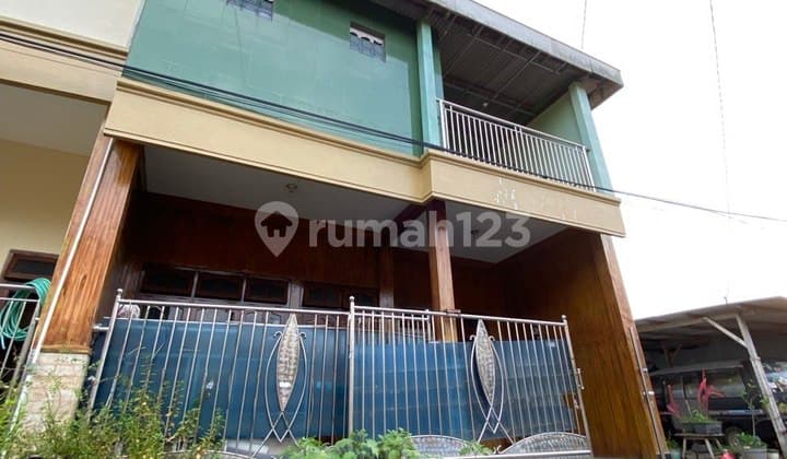 Rumah, 2 Lantai, di Paulan Colomadu Dekat Jalan Raya
