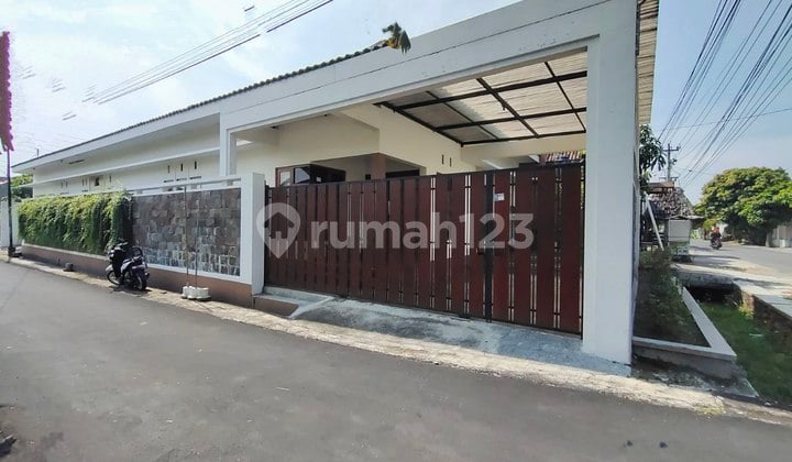 Rumah mewah lahan luas di Singopuran Kartasura Solo