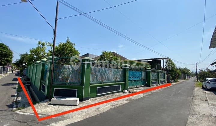 Rumah second lahan luas di dekat yonif 413 Palur