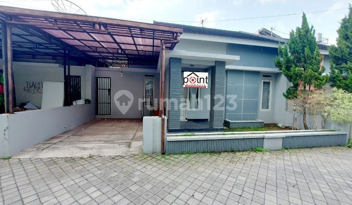 Rumah cantik di perumahan cluster jajar Laweyan Solo