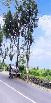 tanah pekarangan pinggir jalan raya di solo baru siap bangun