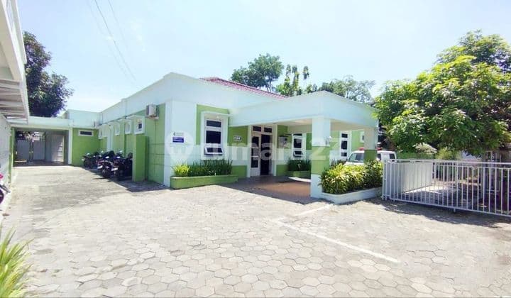 Ruang Usaha Klinik Rumah Sakit 1420 m2 Pinggir jalan Raya Simo