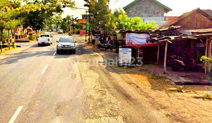 Commercial Land by Main Road with Truck Access 2260.0 m² in Solo Baru