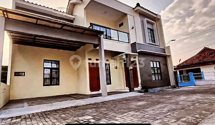 Rumah Solo Kota Murah Di Townhouse Nusukan Banjarsari