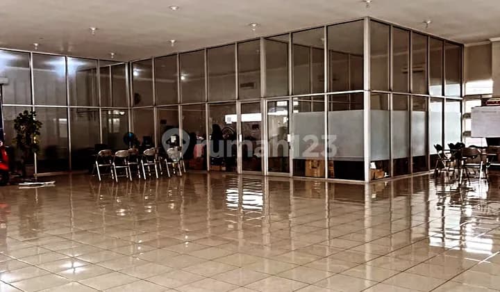 Ruang-Usaha 707.0 M² di Serengan Tipes Pinggir Jalan Raya