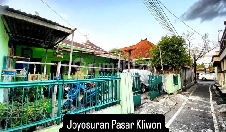 Rumah Hitung Tanah di Joyosuran Pasar Kliwon