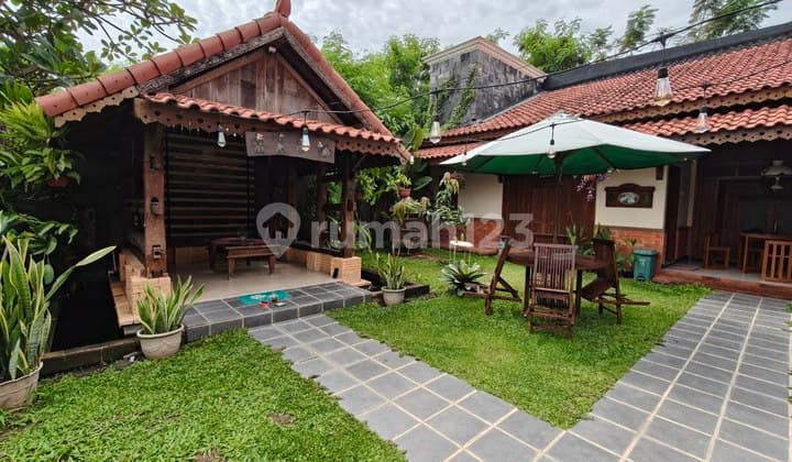 Sumber Banyuanyar Banjarsari Solo Roadside Restaurant