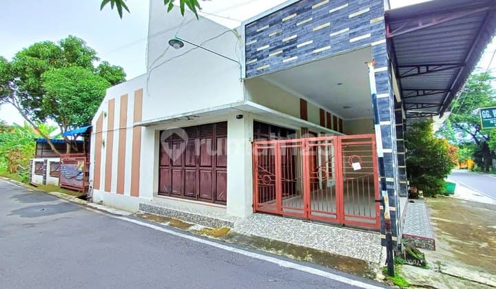 Rumah induk dan kost dekat RSUD tasikmadu karanganyar