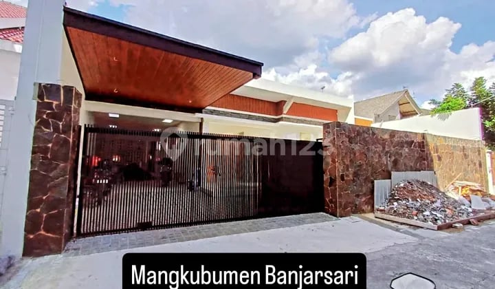 Rumah Mewah Mangkubumen Banjarsari Dekat Paragon Mall