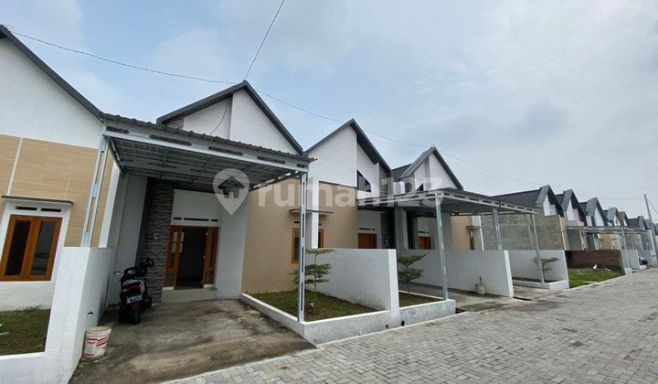 Rumah Cluster Desain Scandinavian Di Perumahan Solo Baru Area