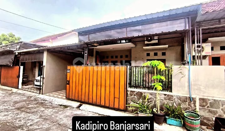 Rumah Cantik Di Perumahan Cluster Mini Kadipiro Banjarsari