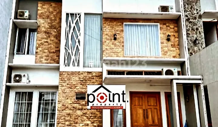 Luxury House In The Elite Cluster Housing Of New Solo