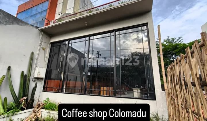Ruang-usaha Coffeeshop & Resto Di Baturan Colomadu