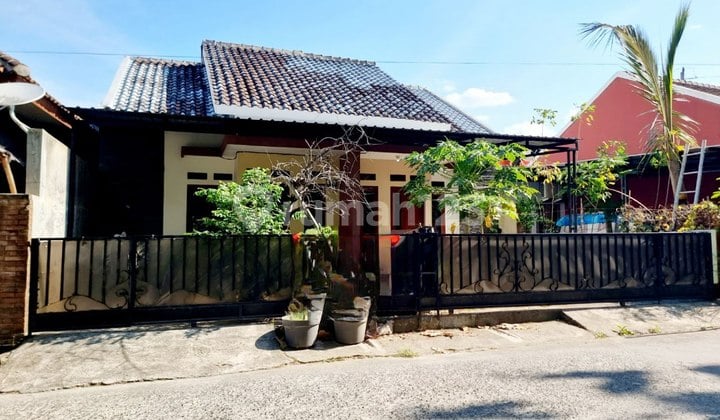 Rumah Nyaman 4 Kamar Di Gedongan Colomadu