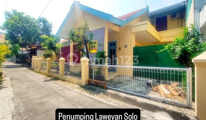 Rumah Cantik Penumping Laweyan Dekat Solo Grandmall