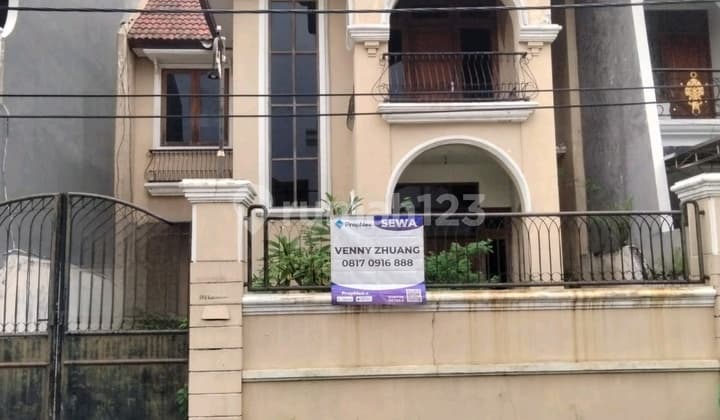 2-Story House Near Delta Surya Hospital and Lippo Mall