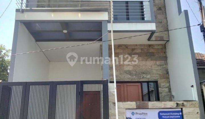 Pucang Indah 2Lantai Istimewa Free Kitchen Set Bagus