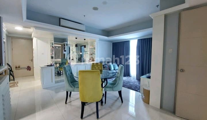 Condominium diatas Pakuwon Mall La Riz 3br private lift