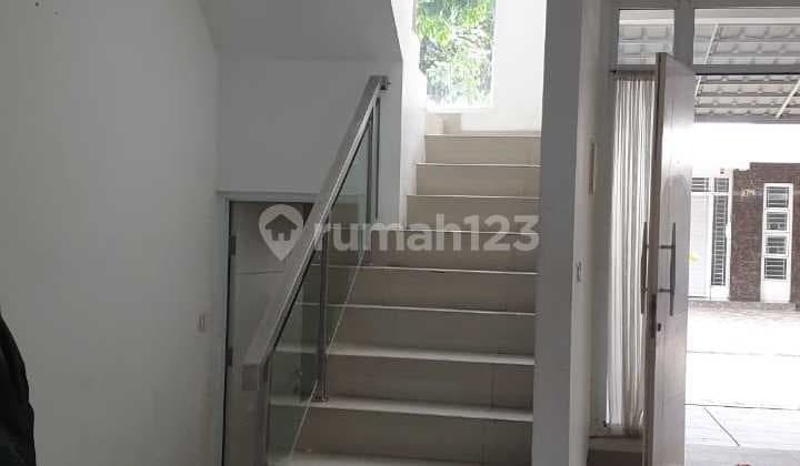 Below Market Price For Sale Green Lake Cluster Latin America House Renovated 8x16