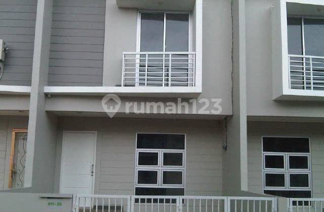 Rumah 2 Lantai Perumahan Dadap Residence
