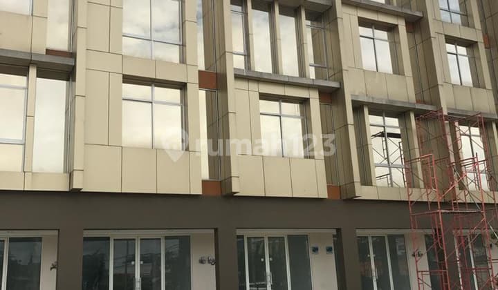 Murah Ruko 4 Lantai Greenlake Village Lokasi Strategis