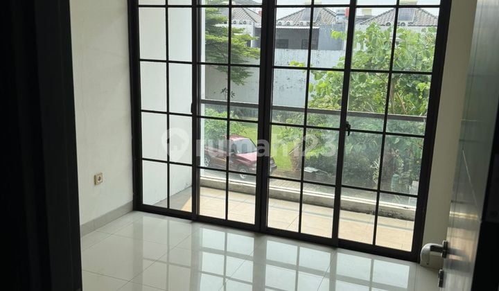 Sewa Rumah Green Lake City Cluster East Asia 6X18 Terawat Nego
