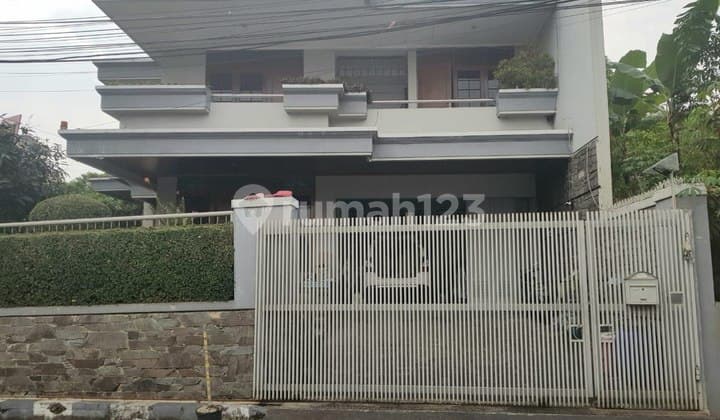 Rumah 2 Lantai Bagus di Pasteur, Bandung