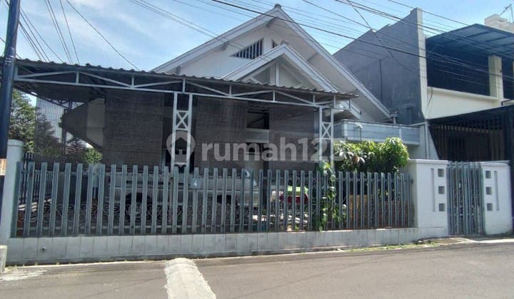 Rumah Lama Parakan Buah Batu Batununggal