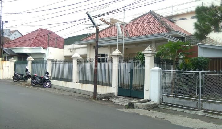 Rumah Kolonial Terawat Sayap Sunda Sumatra