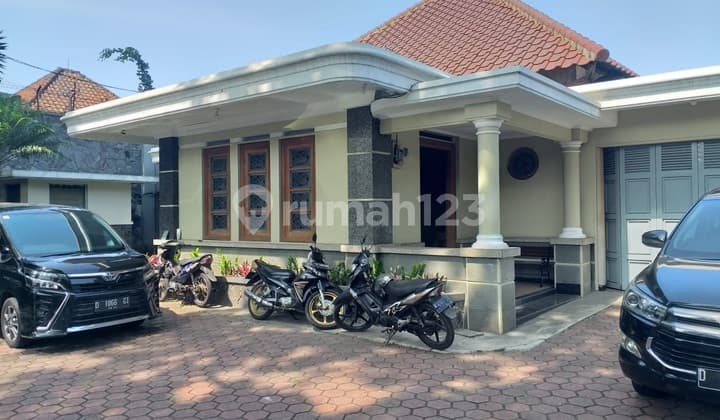 Rumah Strategis Pinggir Jalan Sayap Riau bisa untuk Usaha