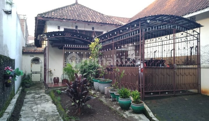 Area Komersial Rumah Tua Mainroad Gatot Subroto