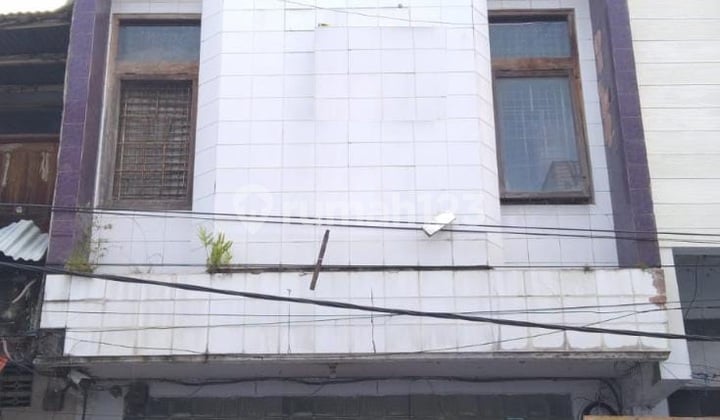 For Quick Sale: 3-Story Shop House in Downtown Garut