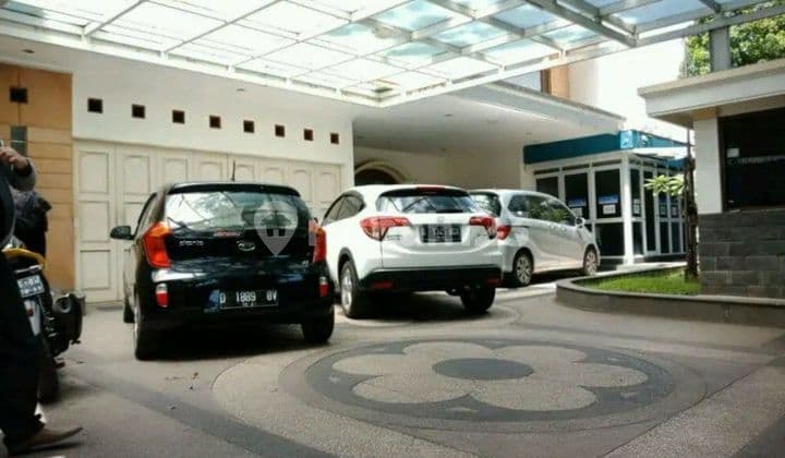 Rumah Mewah di Cipaganti Pasteur Sukajadi