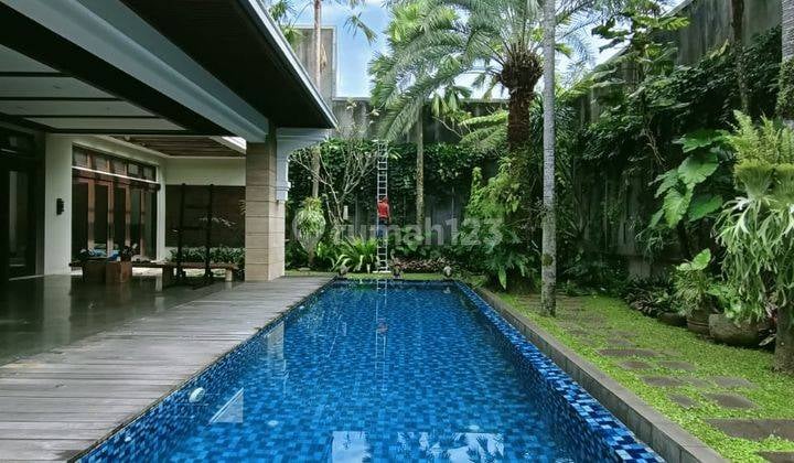 Rumah Mewah Kyai Gede Utama Dago Lokasi Terbaik