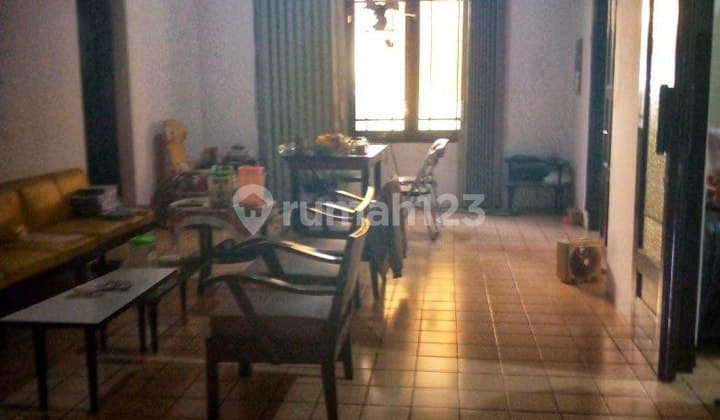 Rumah di Sayap Riau Pusat Kota Dekat Gedung Sate