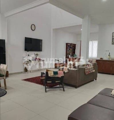 Rumah minimalis modern batununggal ada taman depan & Belakang