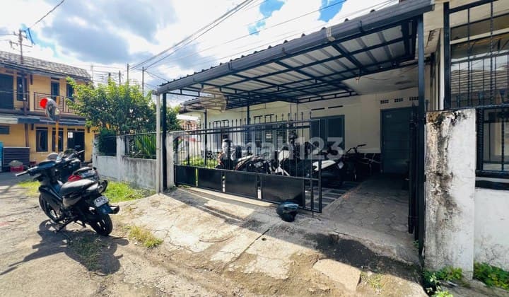 Rumah Kos Hook Strategis Dekat Riau & Supratman
