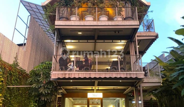 Cafe Lokasi Strategis Depan Kampus Unpad Dipatiukur Dago