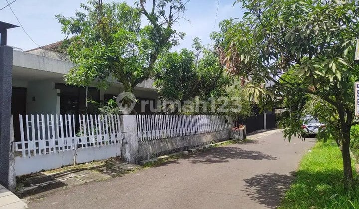Rumah Lama Hitung tanah di Turangga Buahbatu