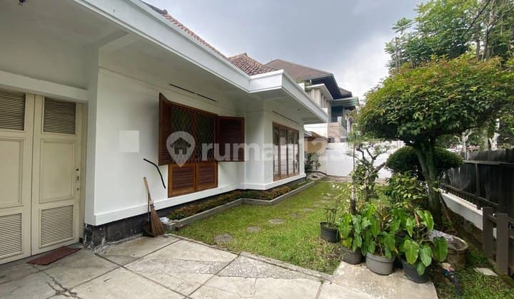 Well-Maintained House Exclusive Location on Putri Gatot Subroto Road
