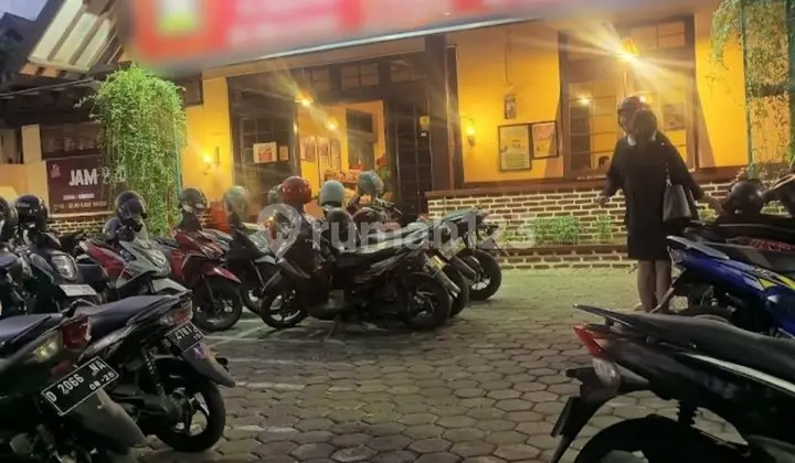 Rumah Cafe Sayap Riau Lokasi Bagus untuk Usaha