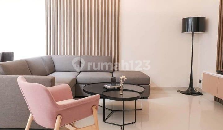 Rumah Mewah Dalam Komplek Setra Dago Antapani