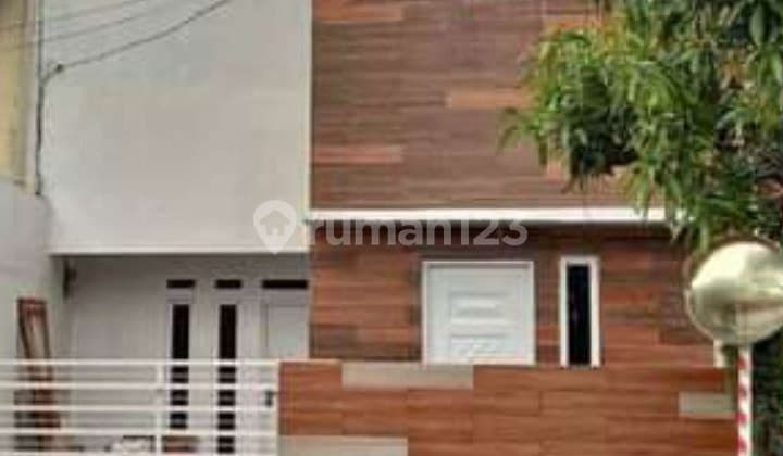 Rumah Bangunan Baru di Antapani Siap Huni