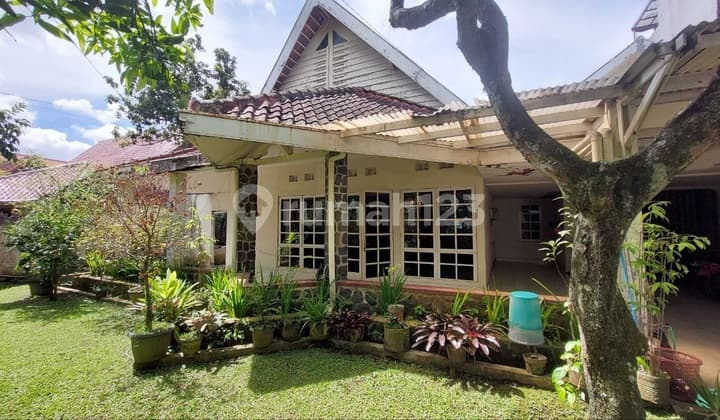 Rumah Klasik Terawat Sayap Dago Jarang Ada Jual