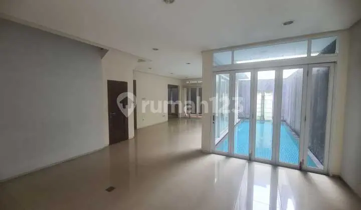 Disewa Rumah + Kolam Renang Kawasan The Residence Town House di Mampang Prapatan